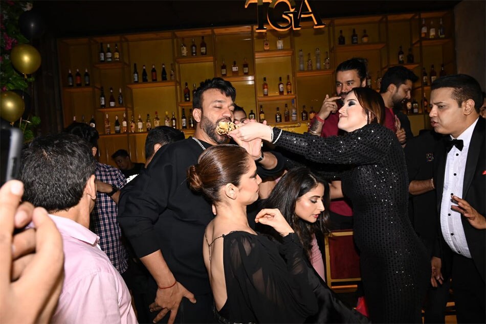 विक्की जैन, राहुल महाजन