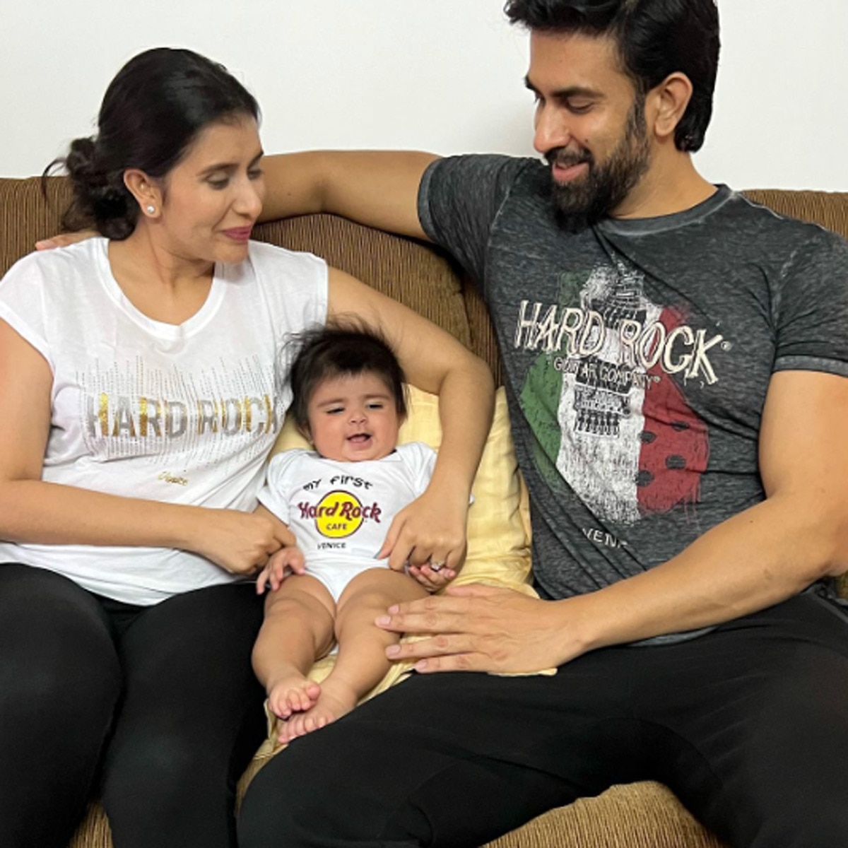 चारू असोपा 