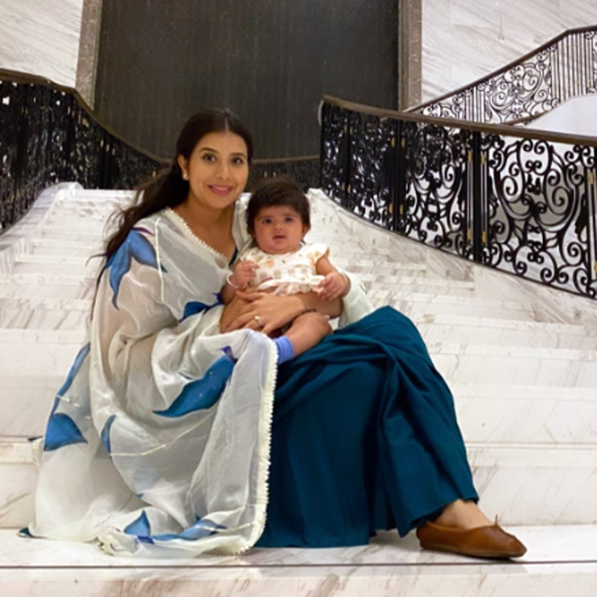 चारू असोपा 