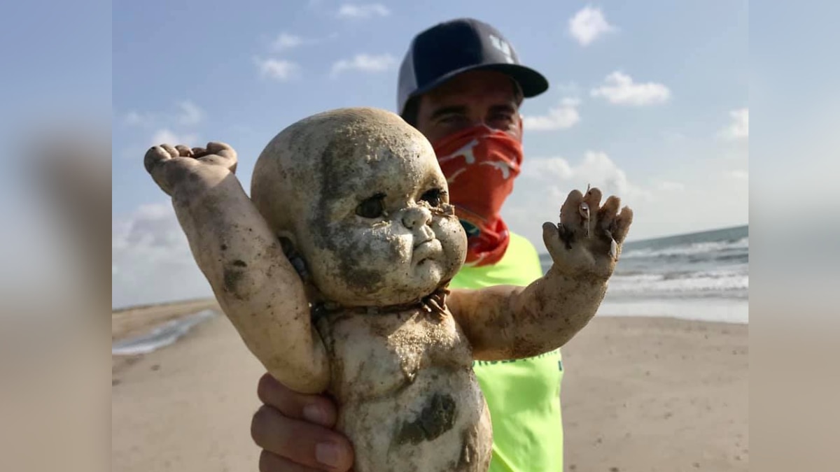 Dolls Washing Up In Texas