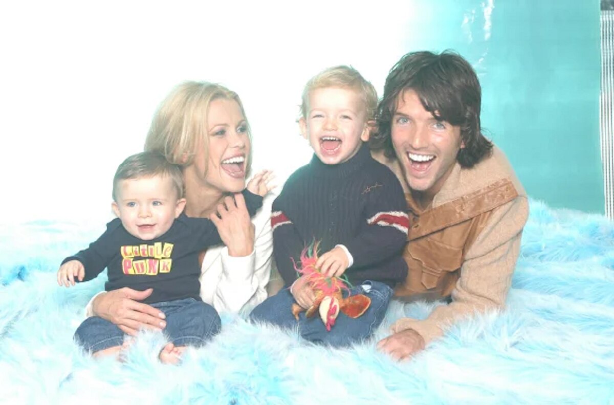 Melinda Messenger Family