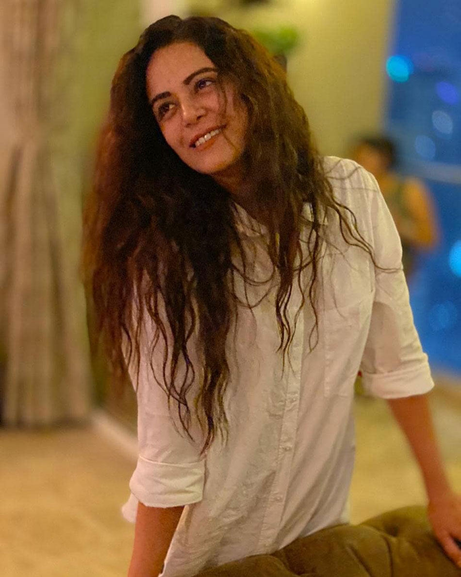 मोना सिंह