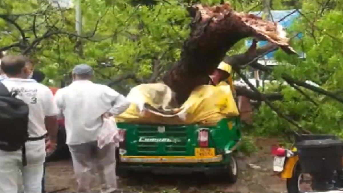 delhi rainfall thunderstorm 