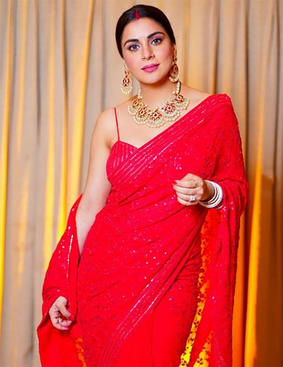 श्रद्धा आर्या