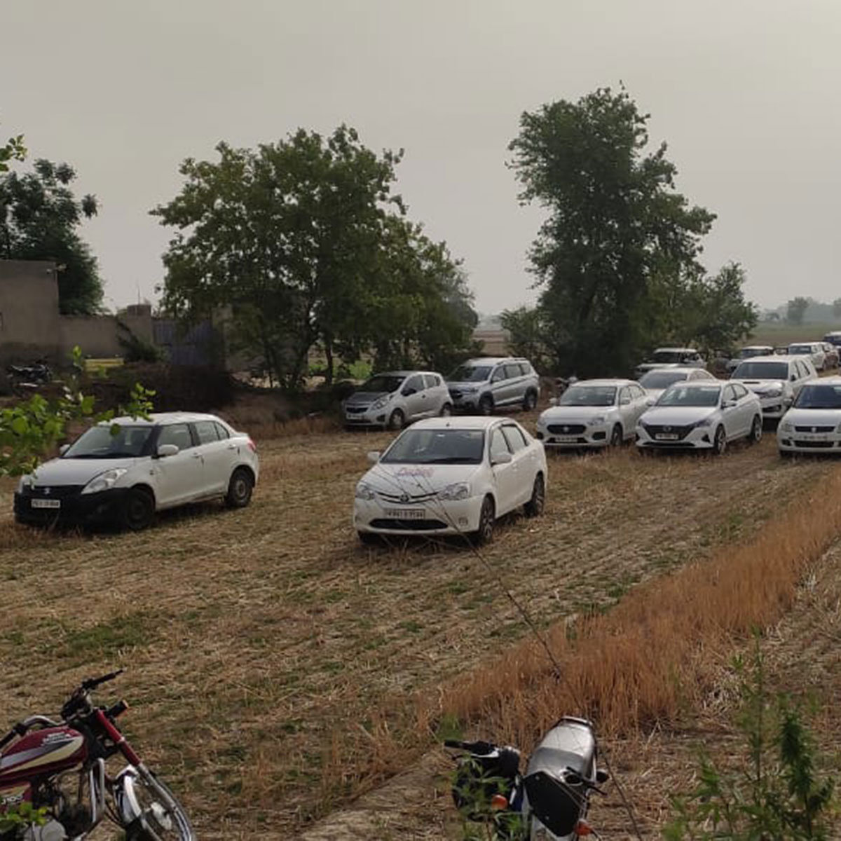  सिद्धू मूसेवाला के घर के बाहर की तस्वीर