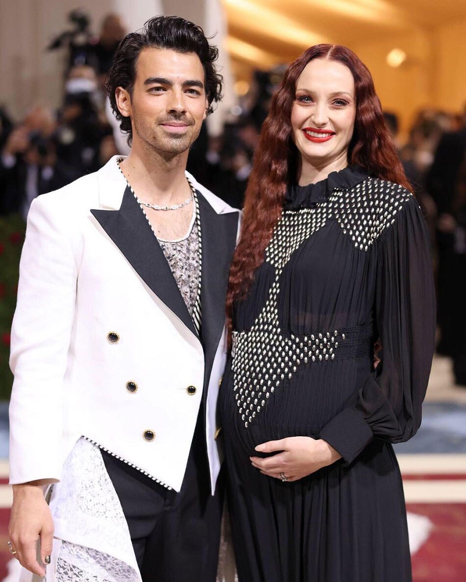 सोफी टर्नर और जो जोनस