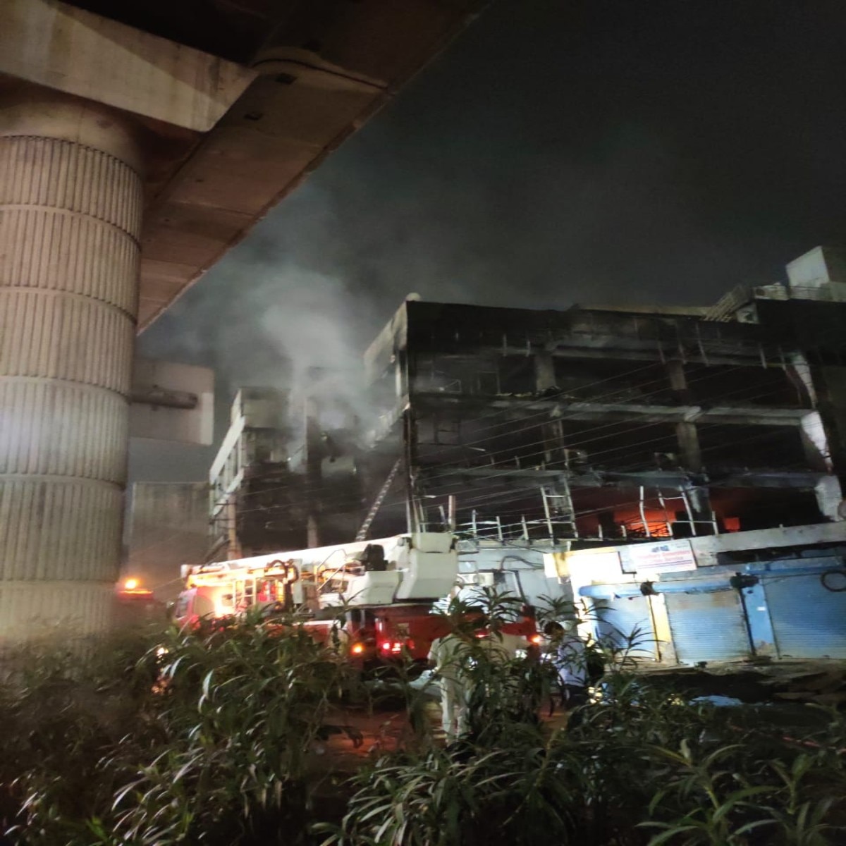 मुंडका आग