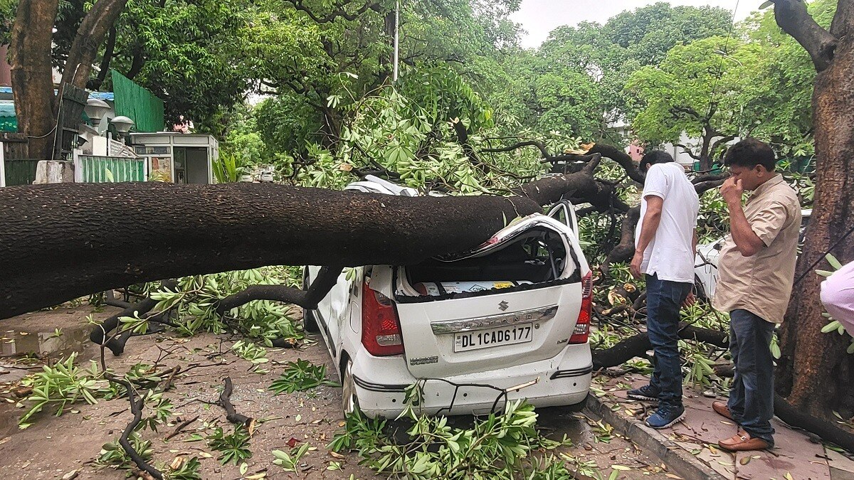 delhi rainfall thunderstorm