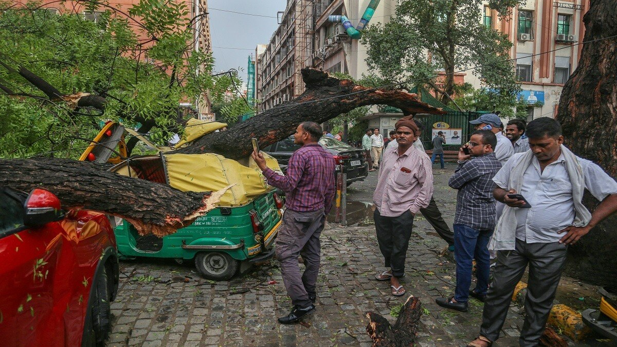 delhi rainfall thunderstorm