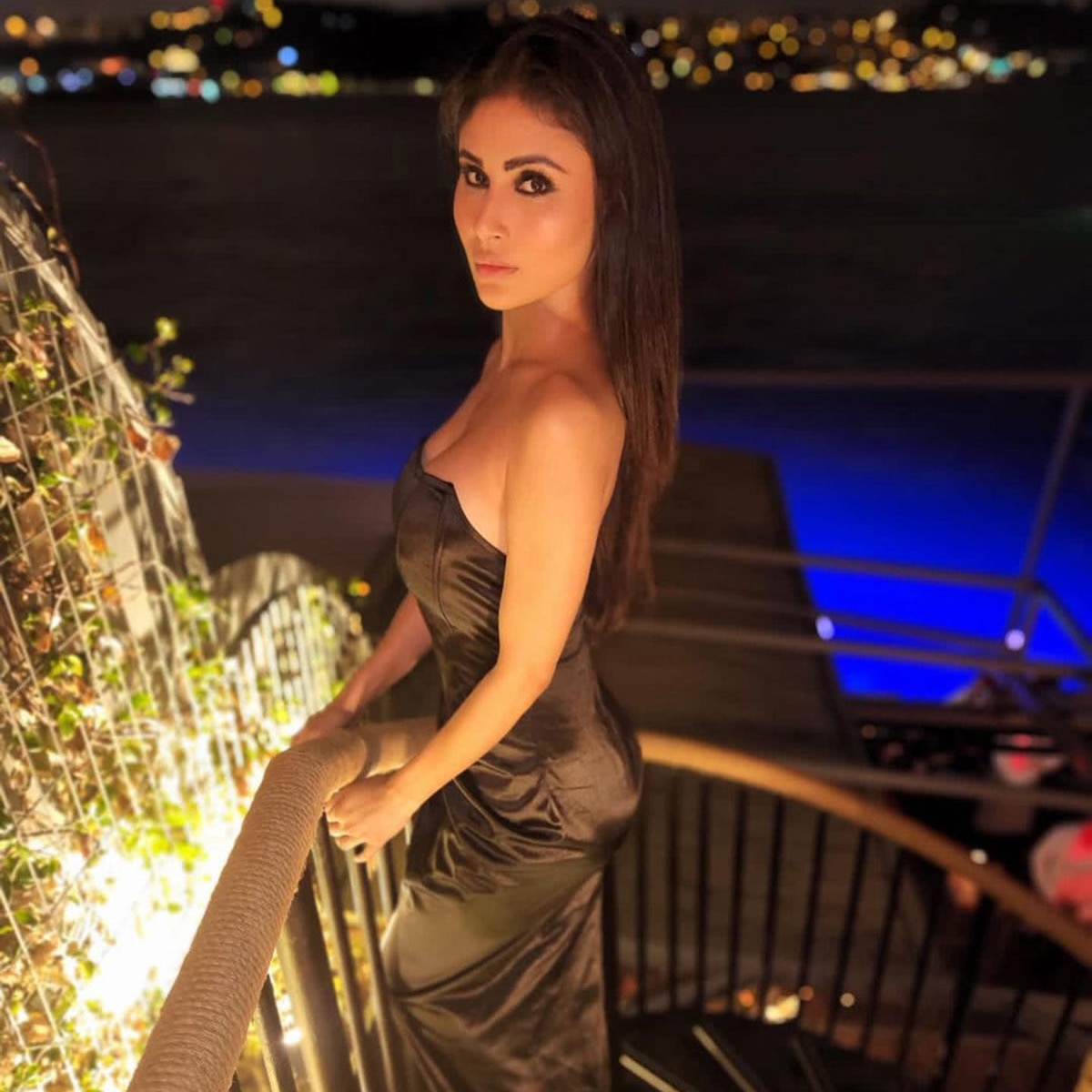 मौनी रॉय