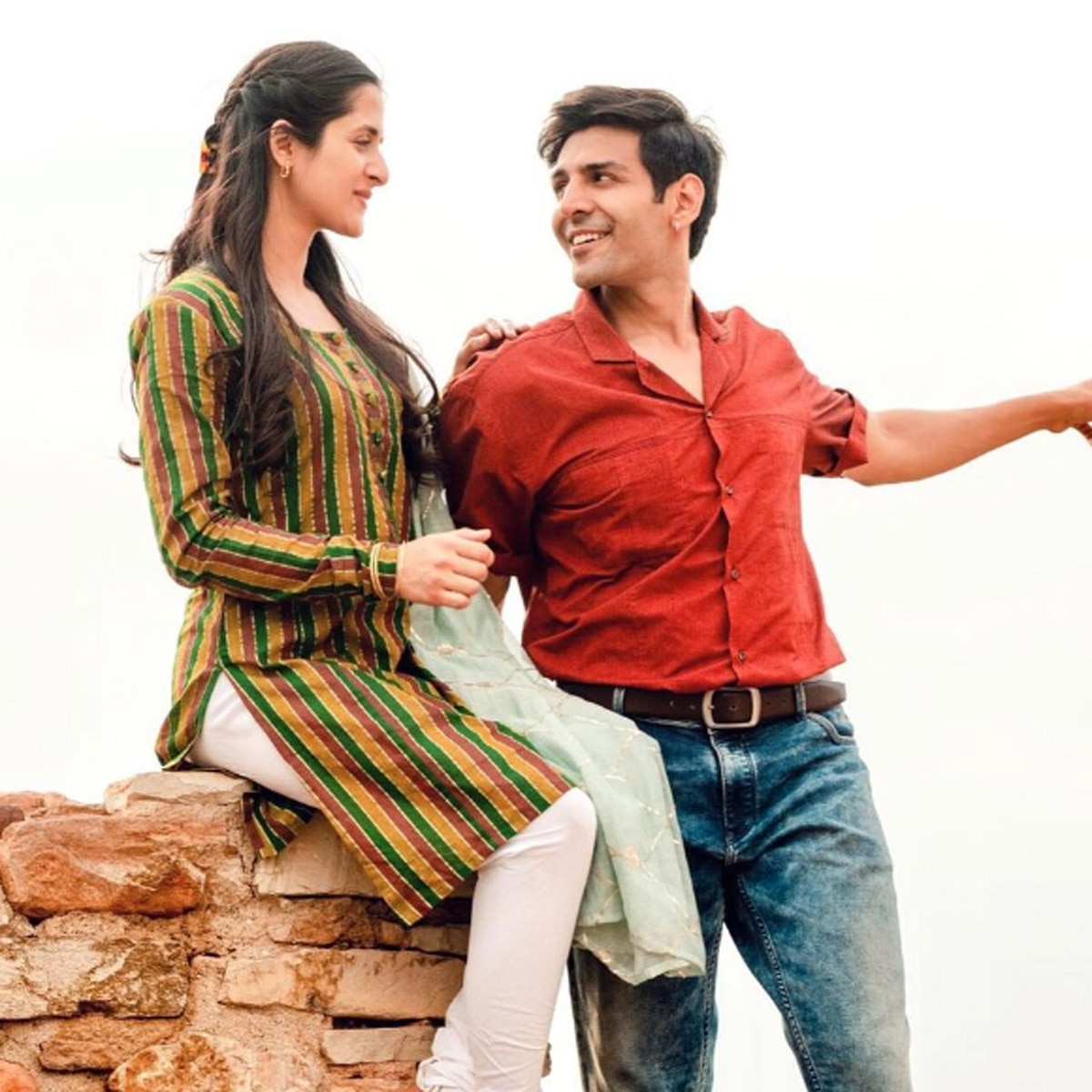 आरुष‍ि शर्मा-कार्त‍िक आर्यन 