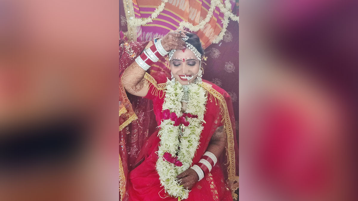 बिना दूल्हे के दुल्हन ने लिए सात फेरे