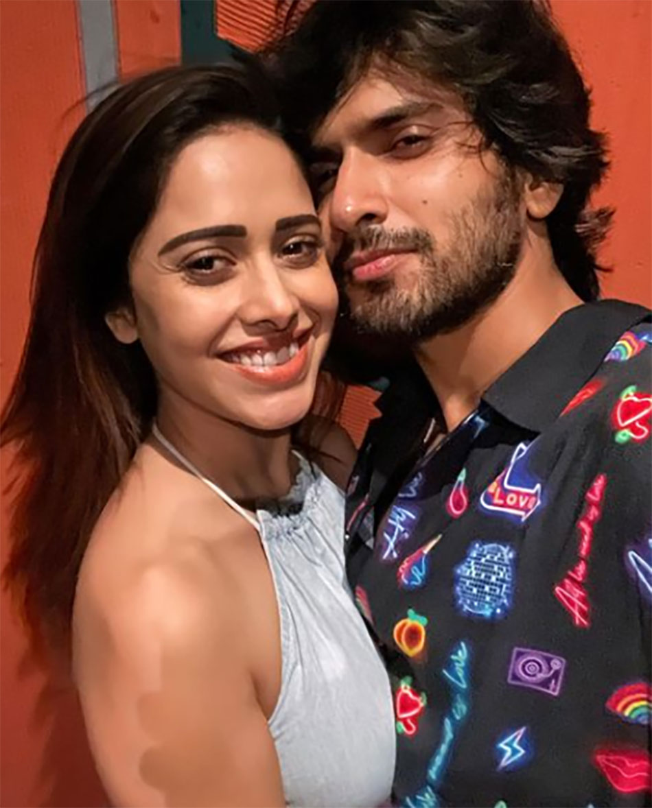 नुसरत भरूचा, अनुज सिंह ढाका 