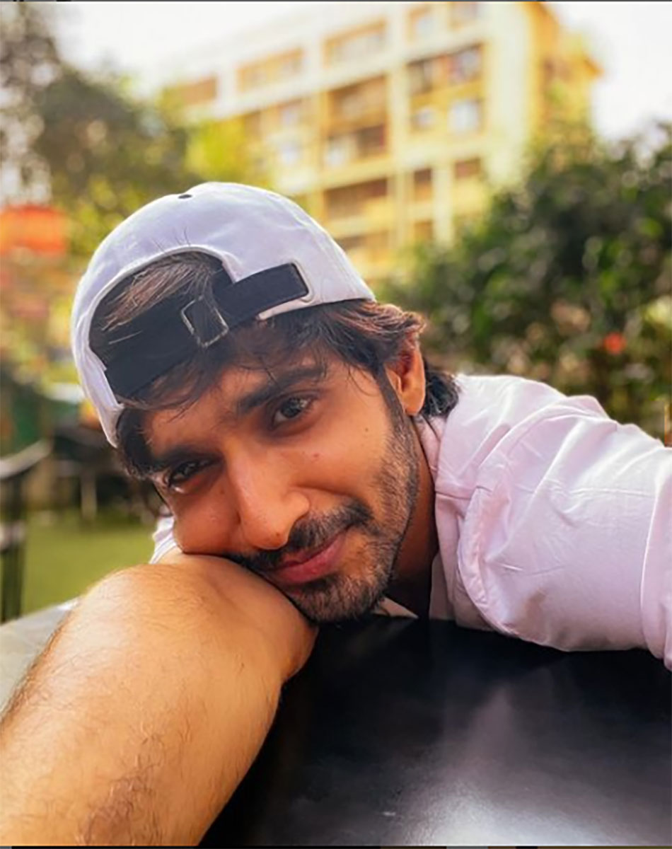 अनुज सिंह ढाका 