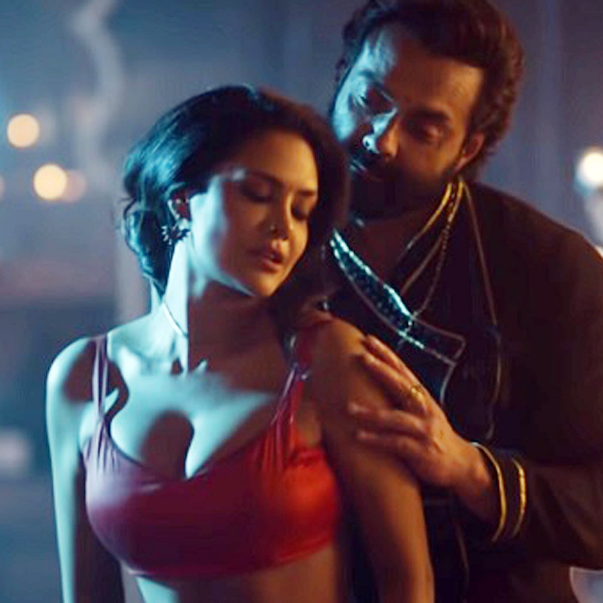 ईशा गुप्ता