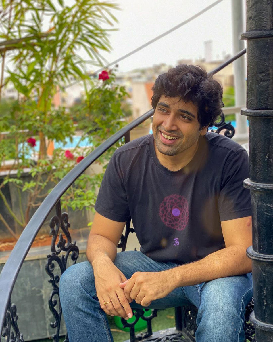 अदिवि शेष