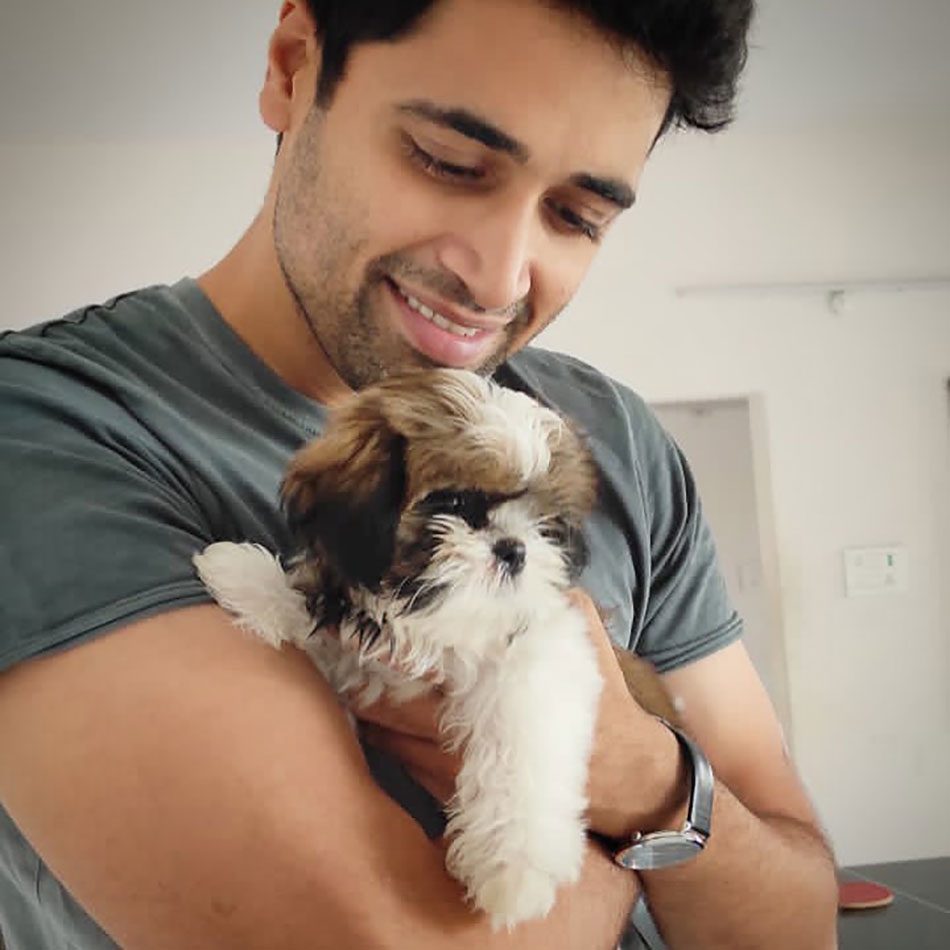 अदिवि शेष