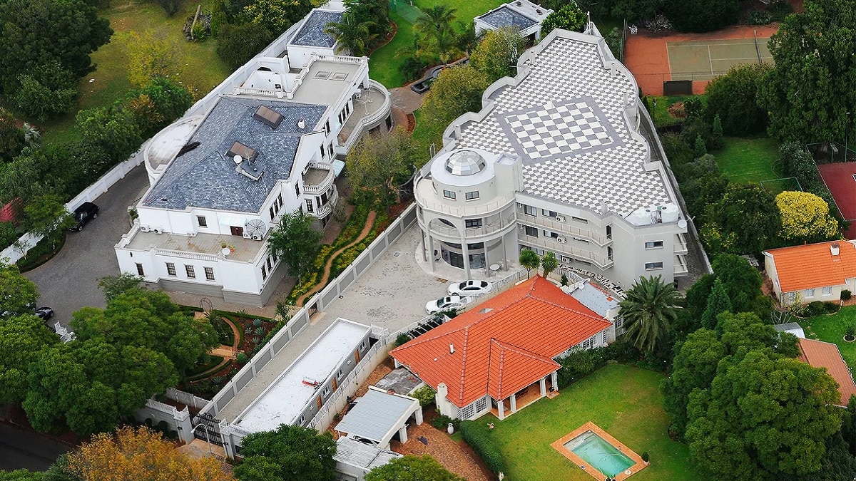 गुप्ता परिवार का घर