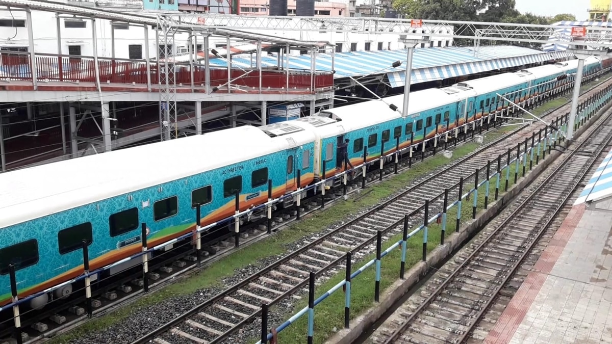 अलग अलग श्रेणी के यात्रा किराया में अंतर 