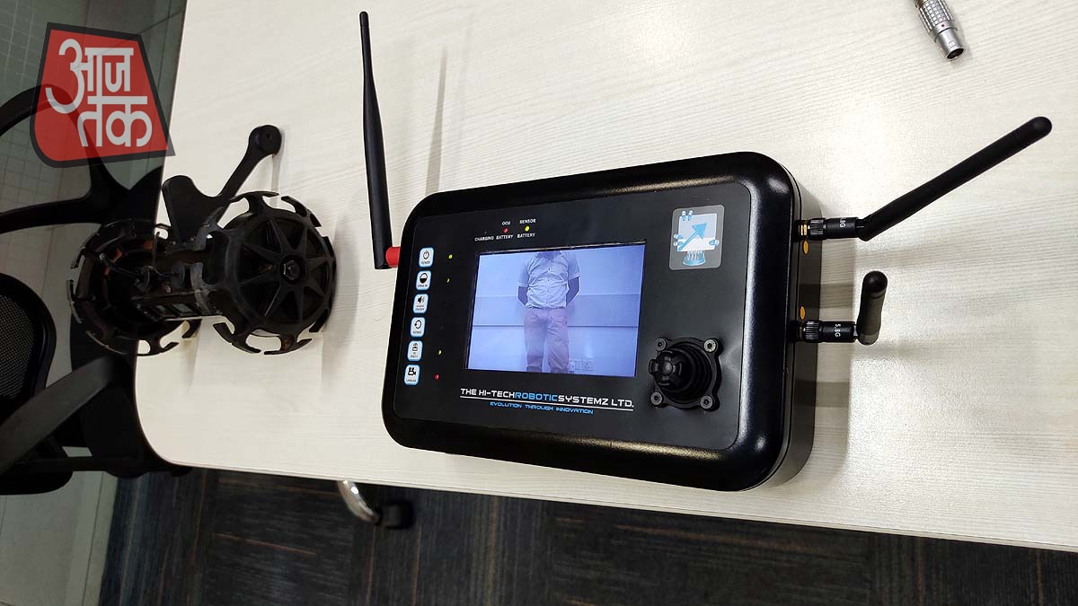 MOLE: Two Wheel Throwable Robot