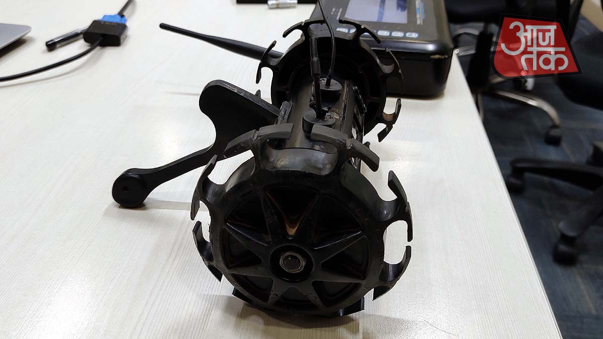 MOLE: Two Wheel Throwable Robot