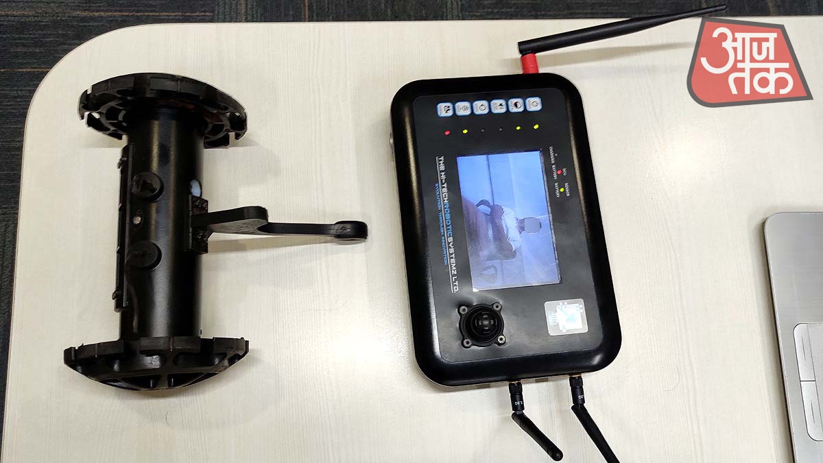 MOLE: Two Wheel Throwable Robot