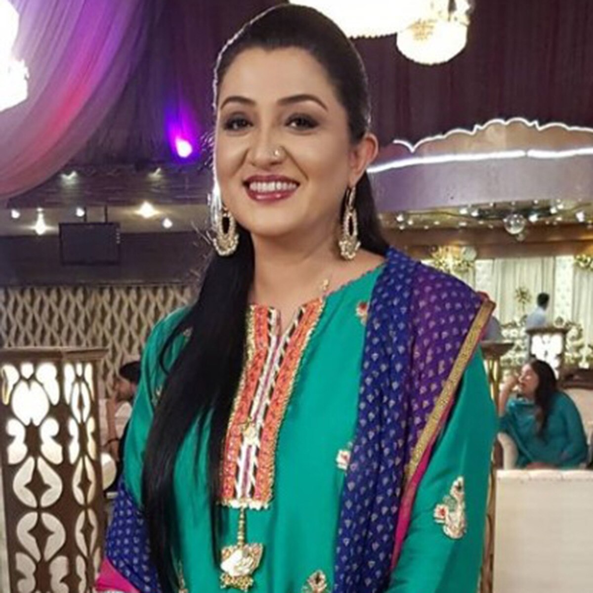 नादिया अफगन