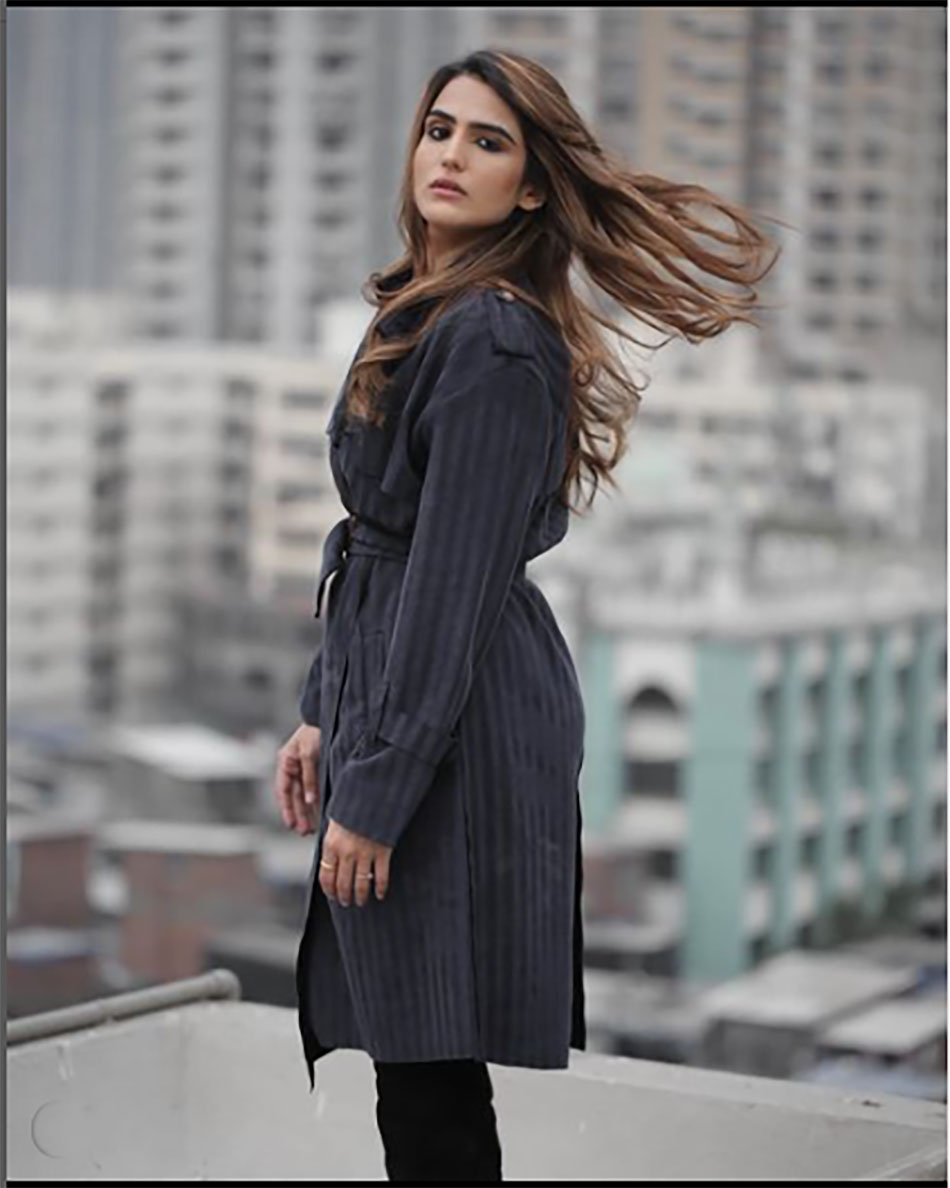 रिया किशनचंदानी 