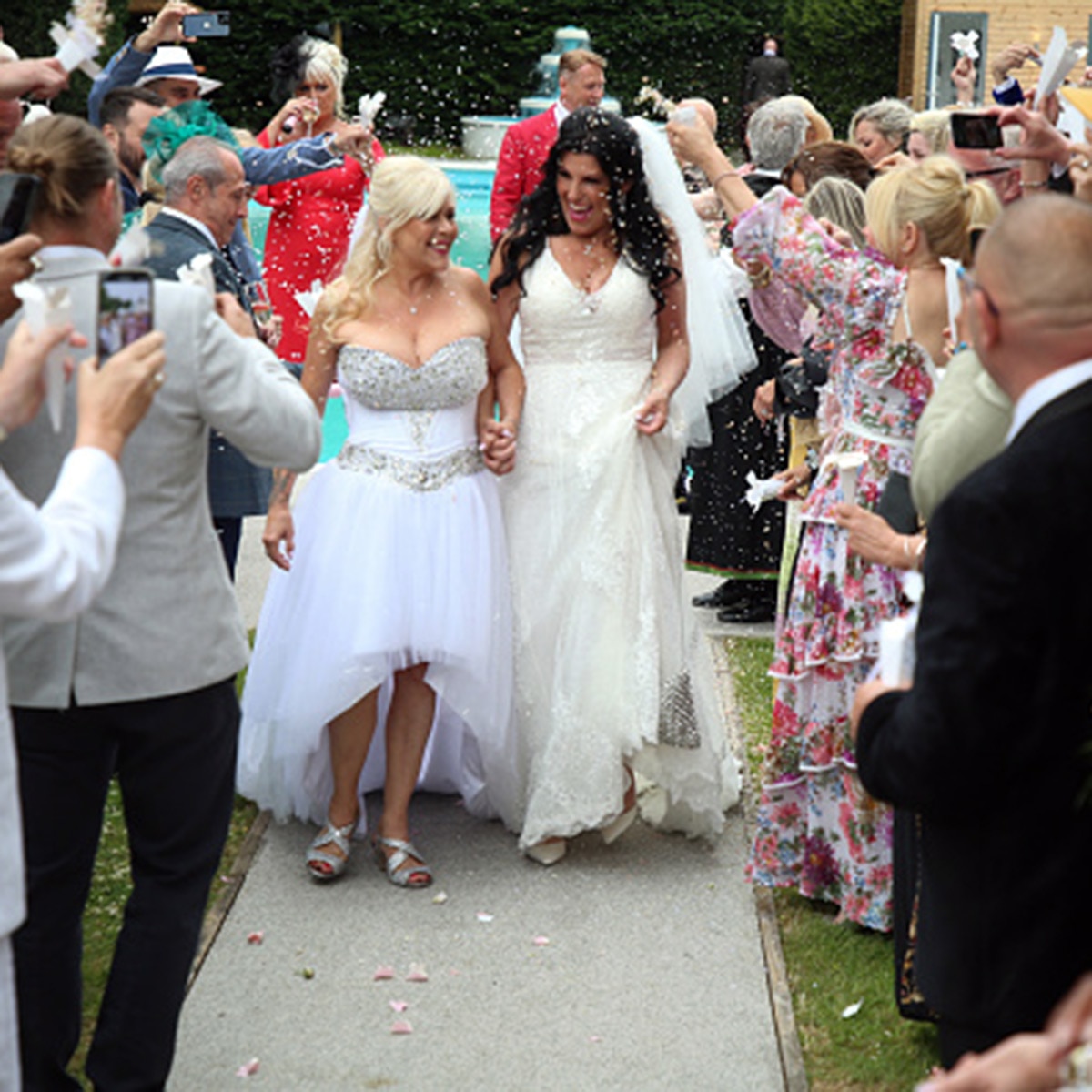 सैम फॉक्स, लिंडा ऑल्सन