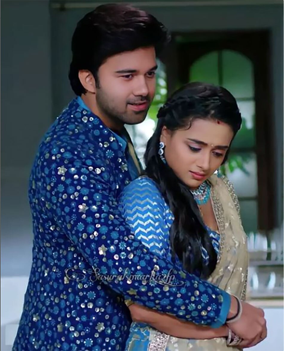 अविनाश मुखर्जी, राधिका मुथुकुमार