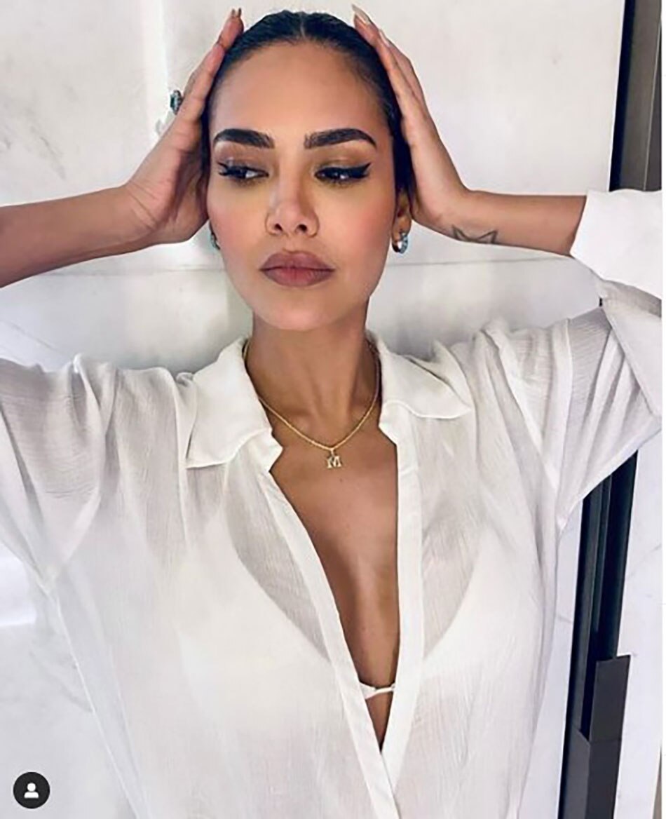 ईशा  गुप्ता