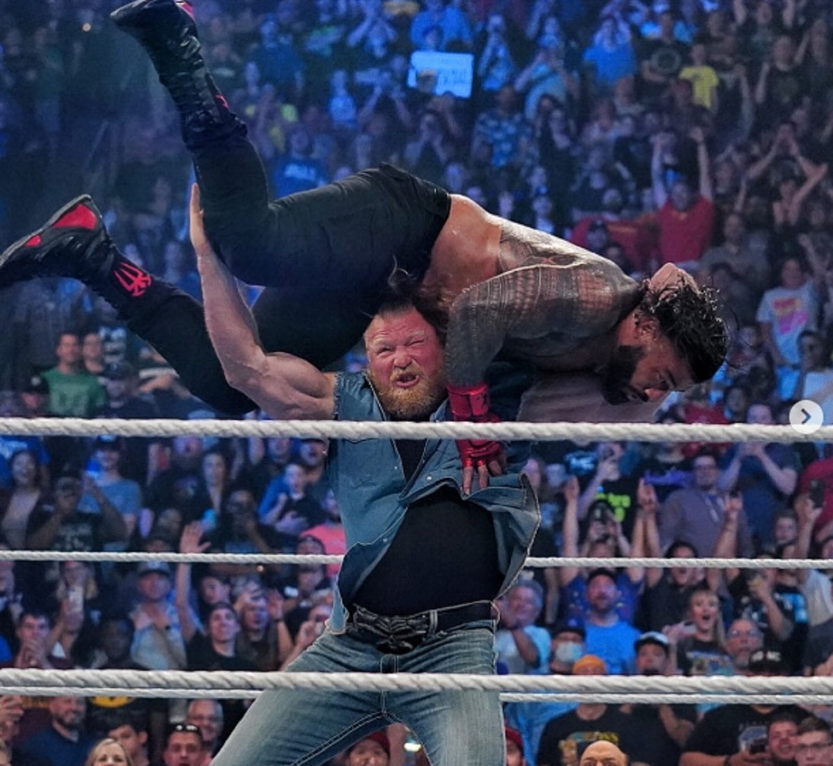 roman reigns vs  brock lesnar