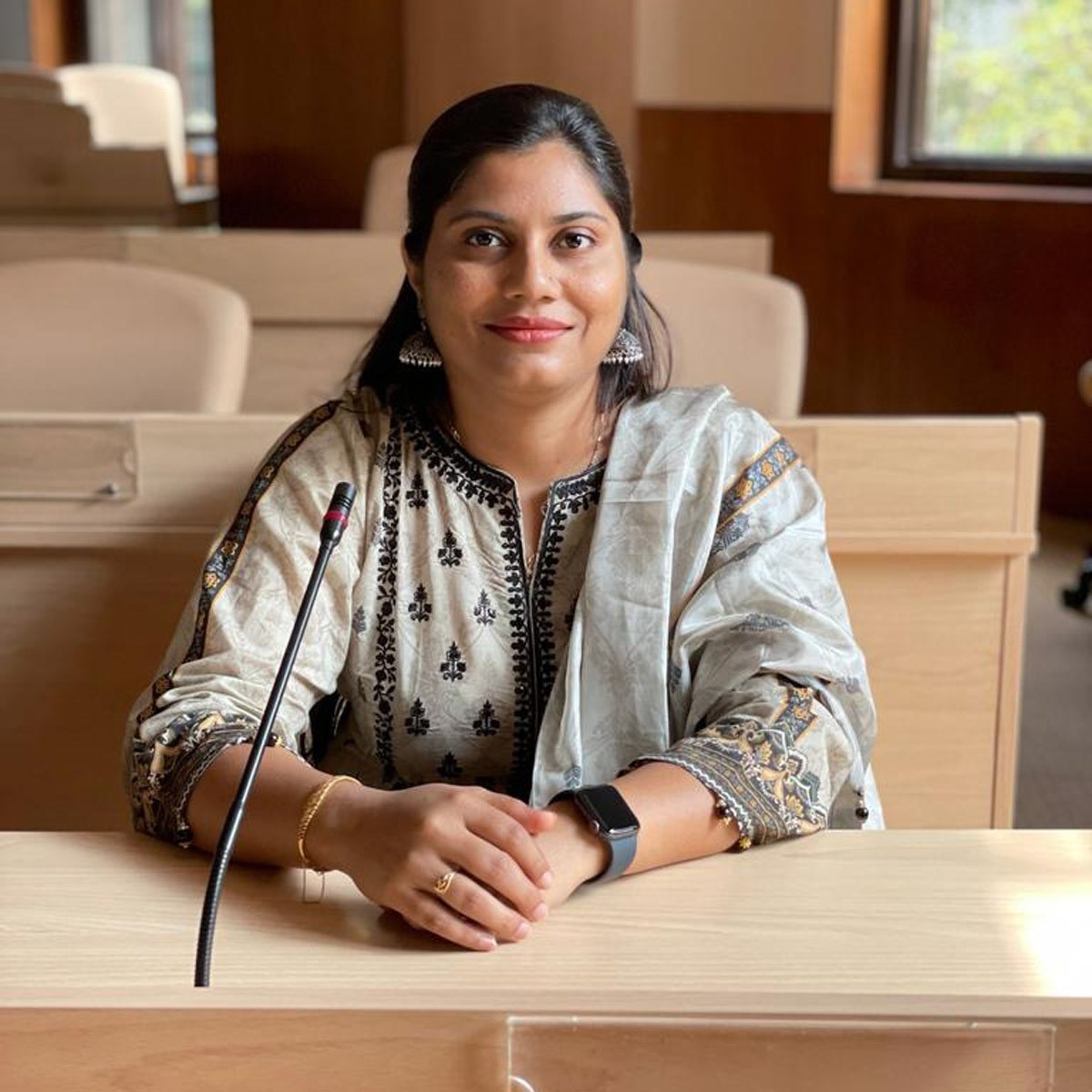 IAS रेना जमील 