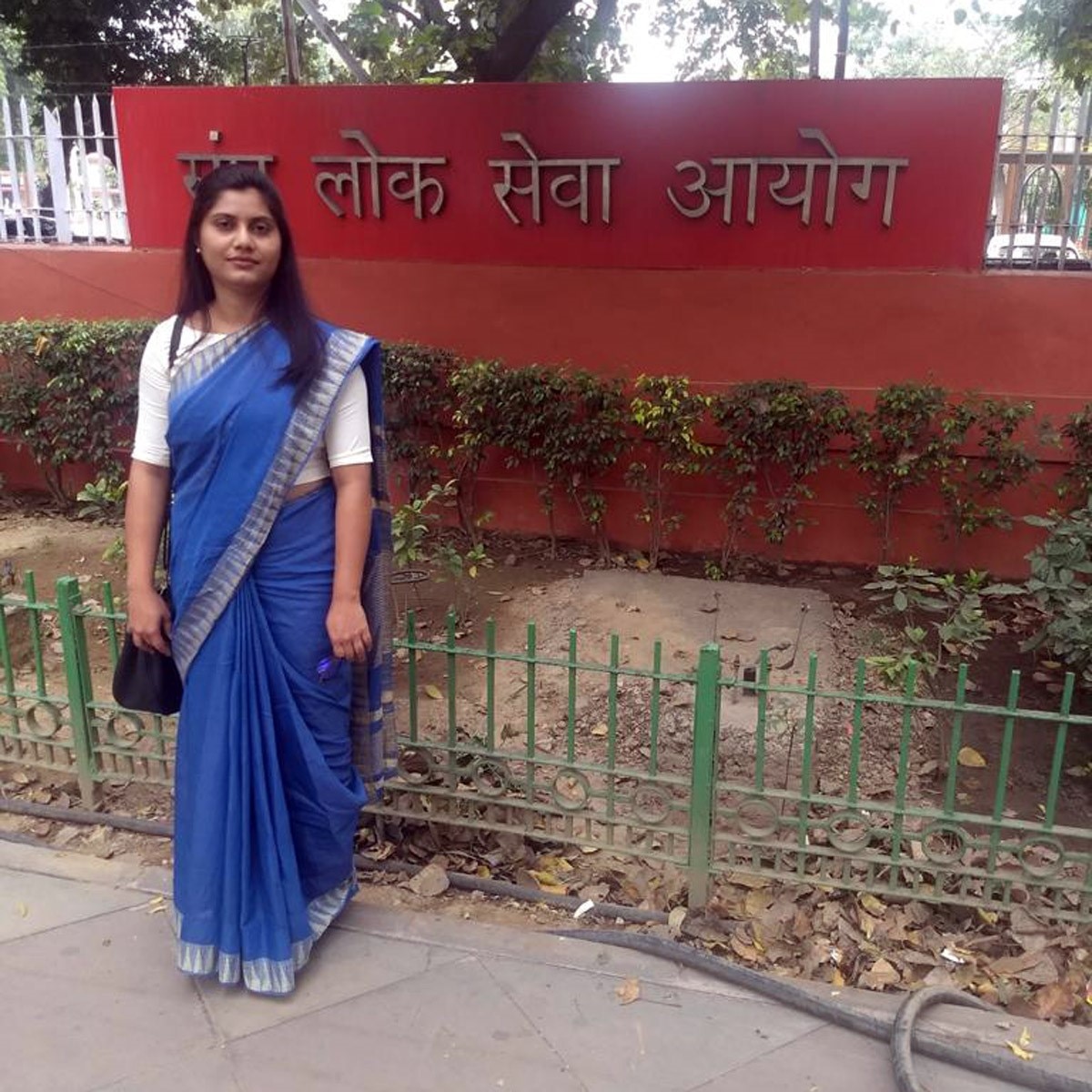 IAS रेना जमील 