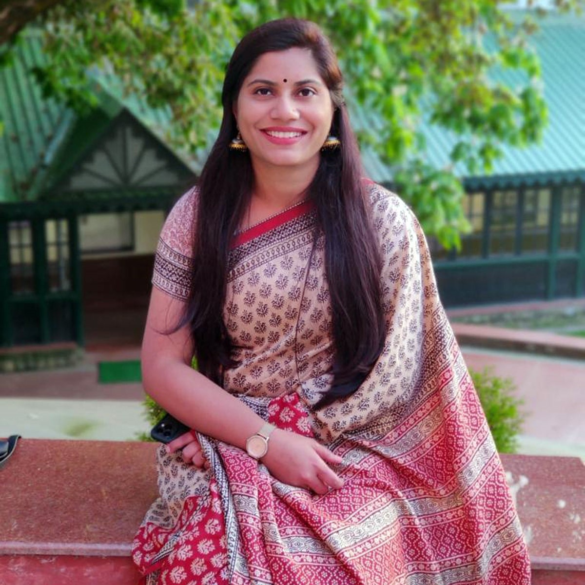 IAS रेना जमील 