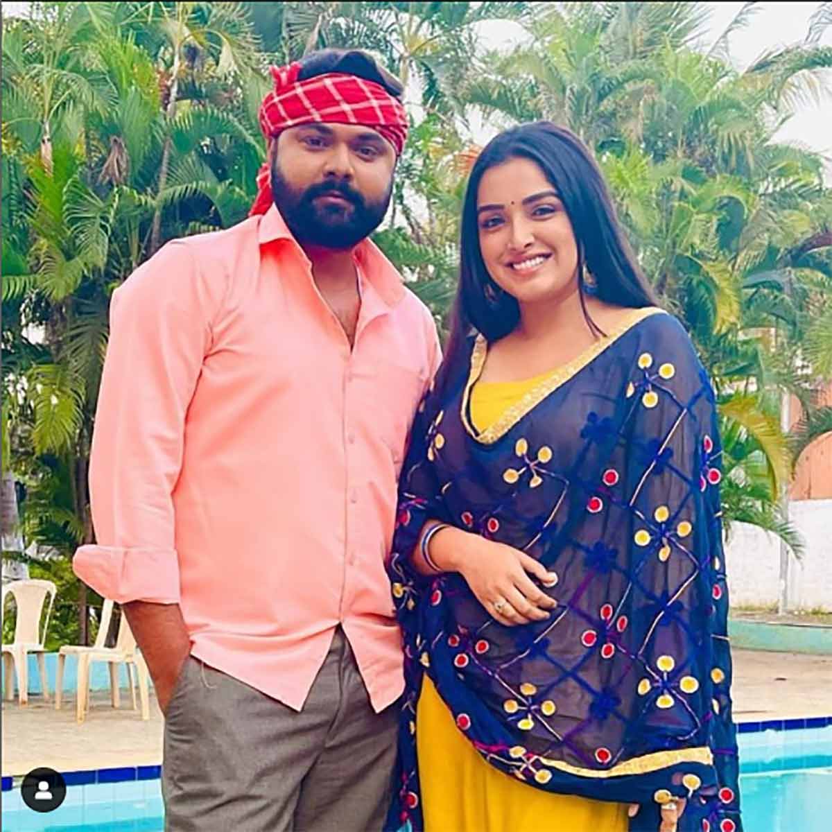 समर सिंह, आम्रपाली दुबे