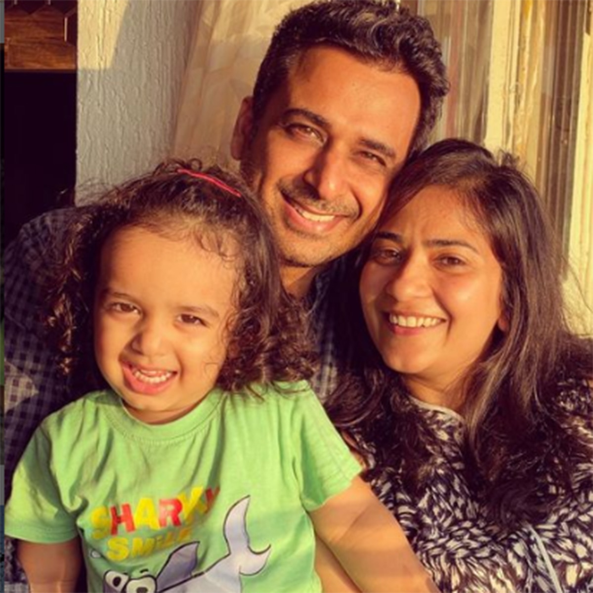 अदिति शर्मा, सरवर आहूजा