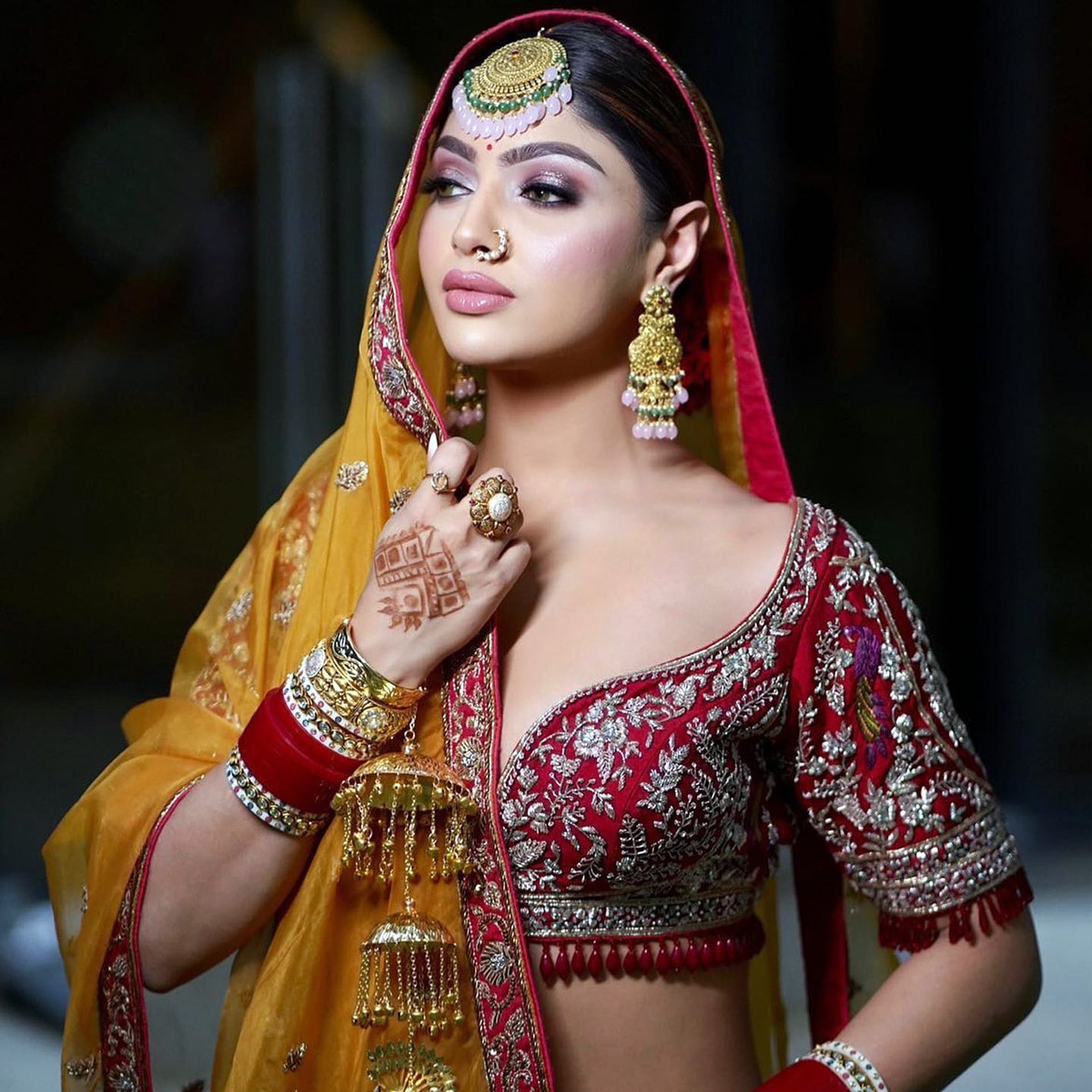  आकांक्षा पुरी