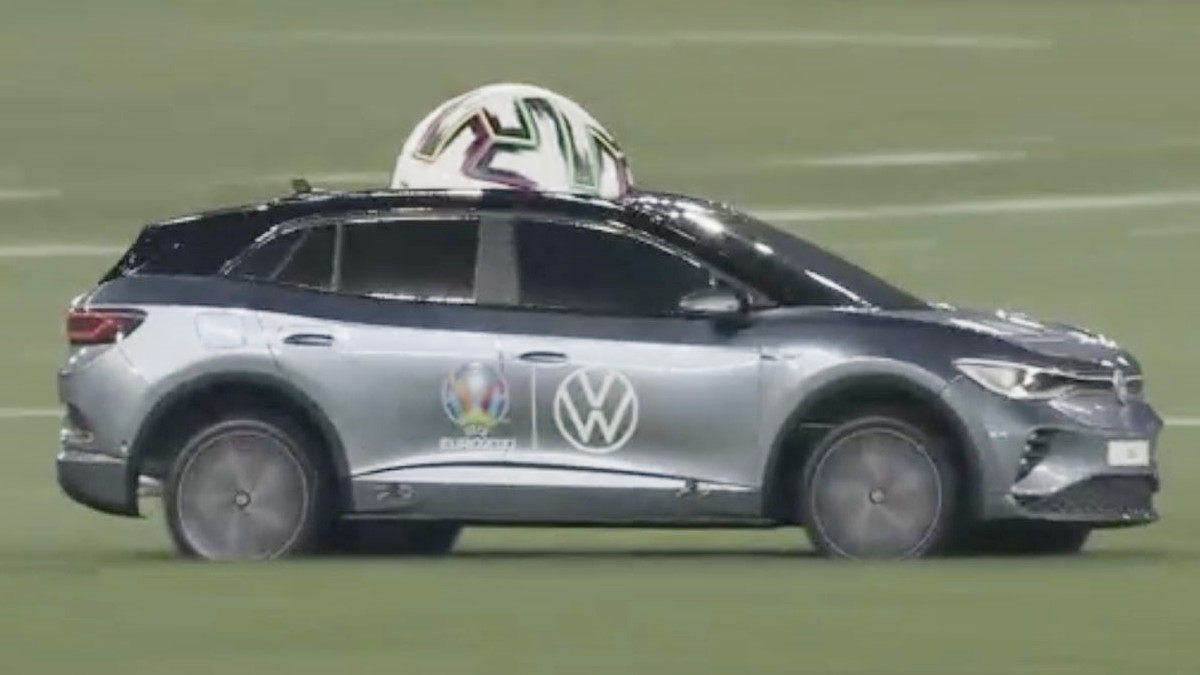 Car use in Football Match