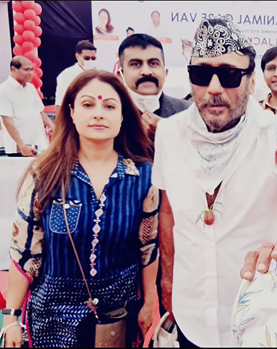 आयशा जुल्का, जैकी श्रॉफ