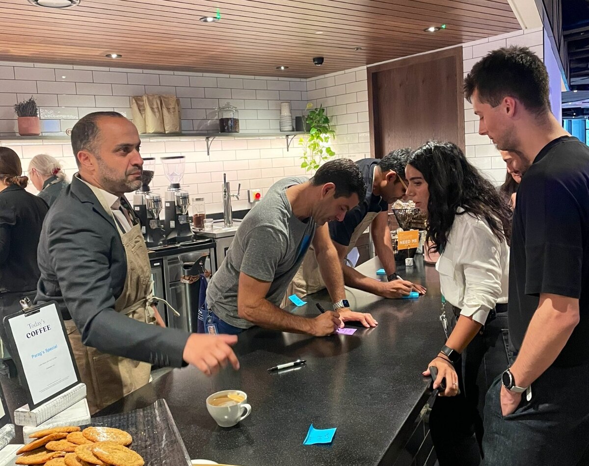 सोशल मीडिया पर तस्वीरें वायरल