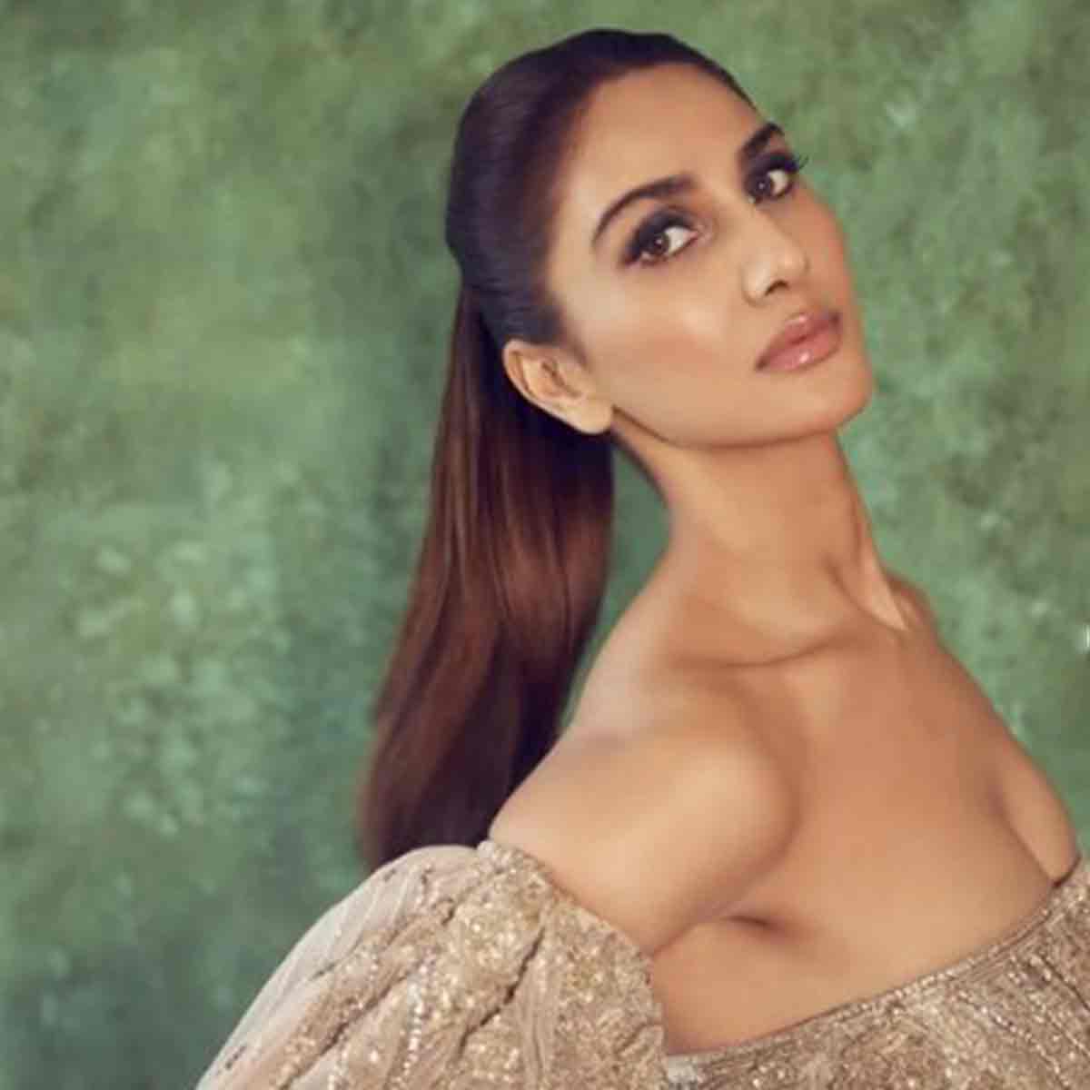 वाणी कपूर