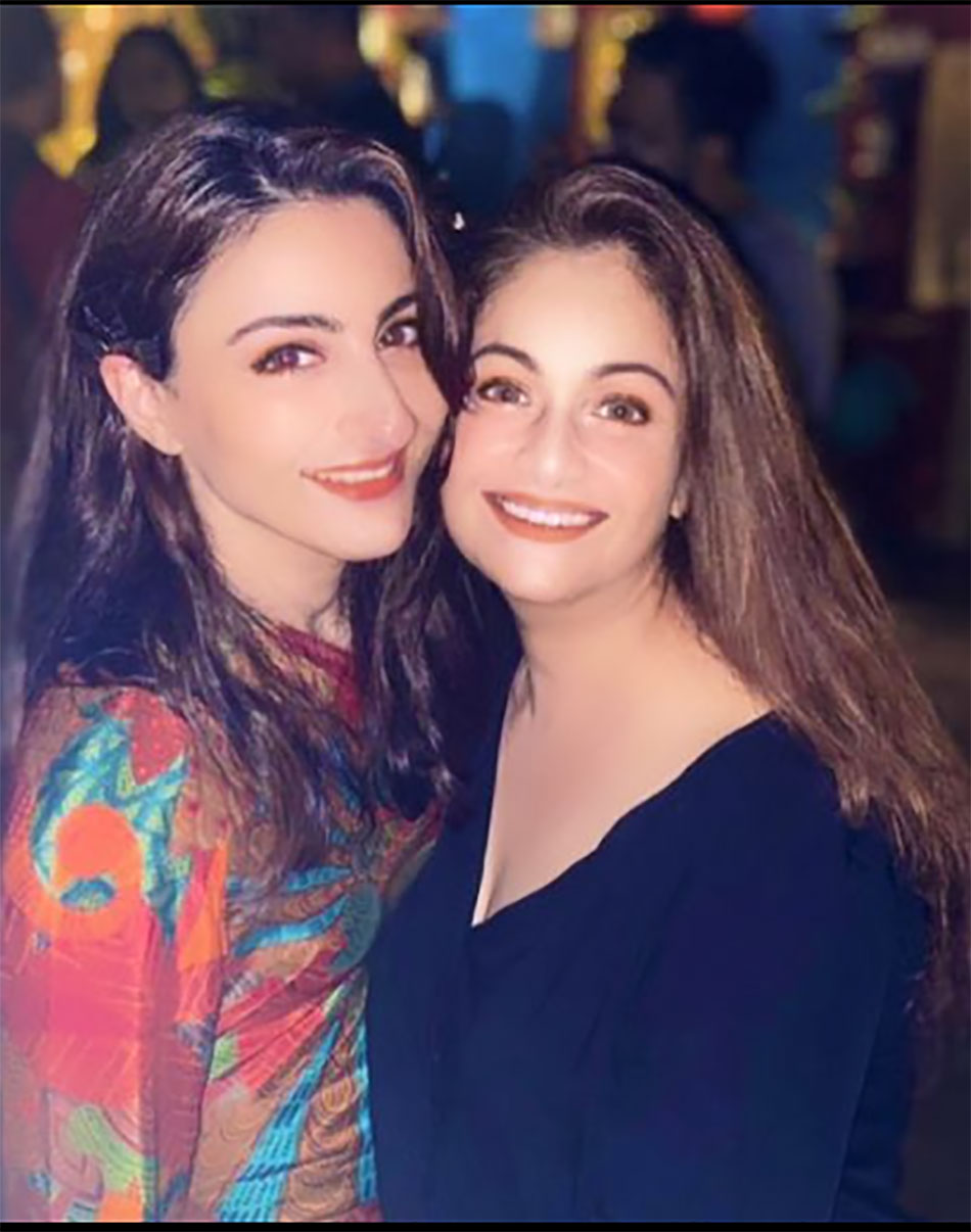 सोहा अली खान, आयशा जुल्का 