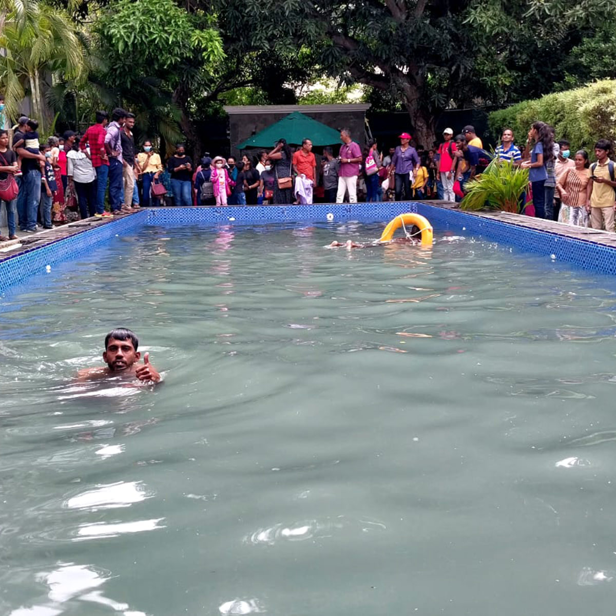 राष्ट्रपति भवन में पिकनिक