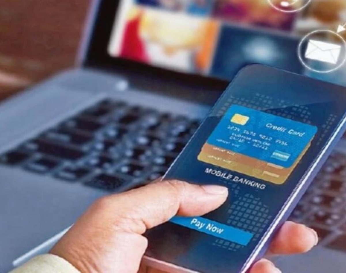 कार्ड की लिमिट सेट करना जरूरी 