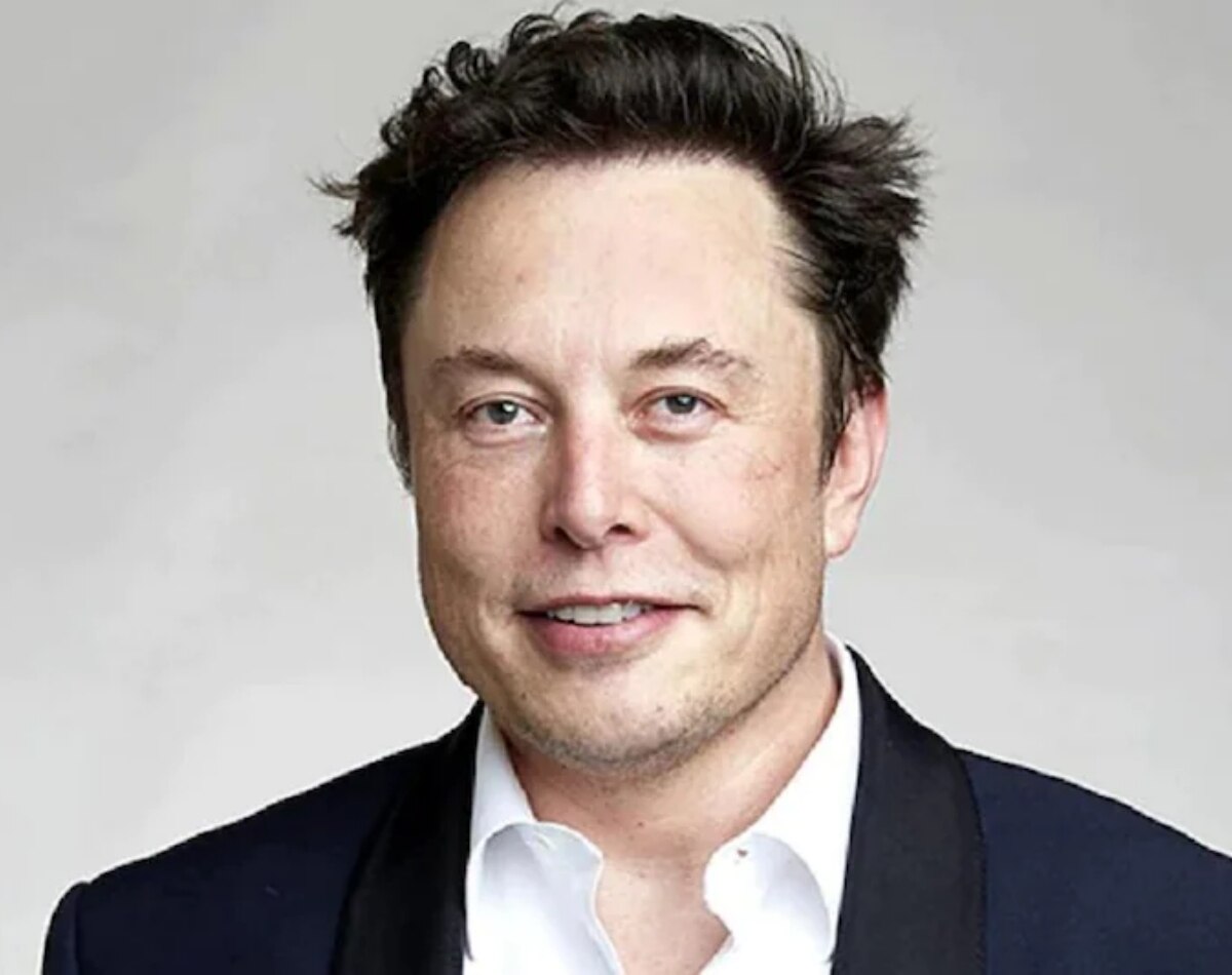 एलन मस्क टॉप पर मौजूद  