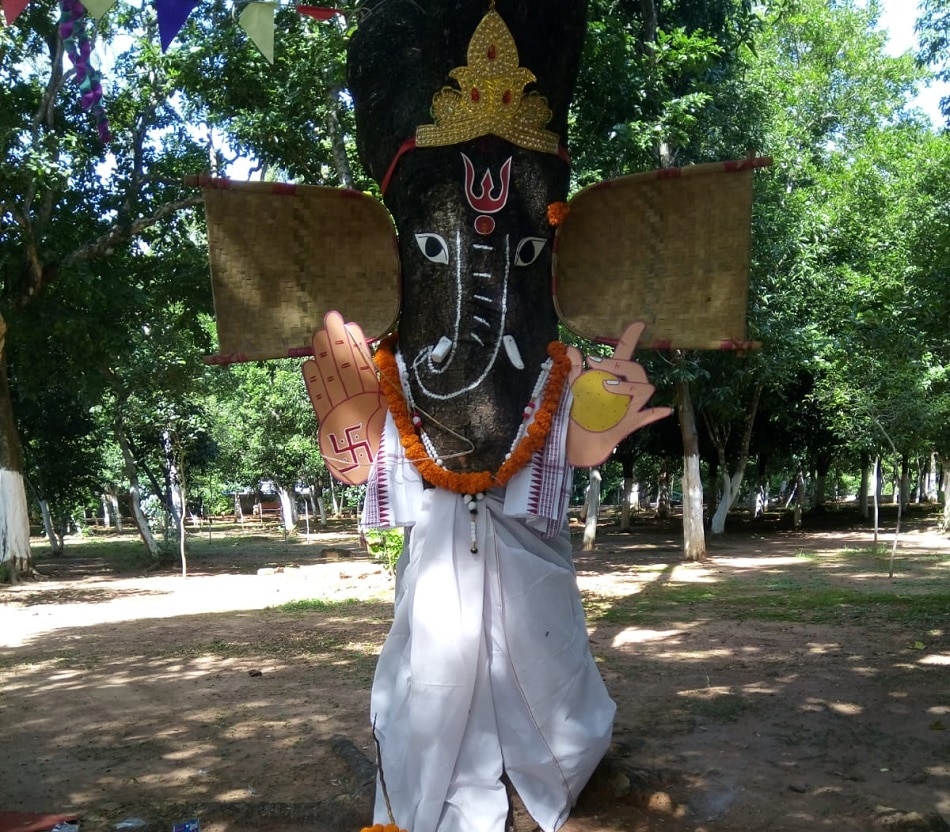 कलाकारों ने बनाई गणेश की अनोखी प्रतिमा