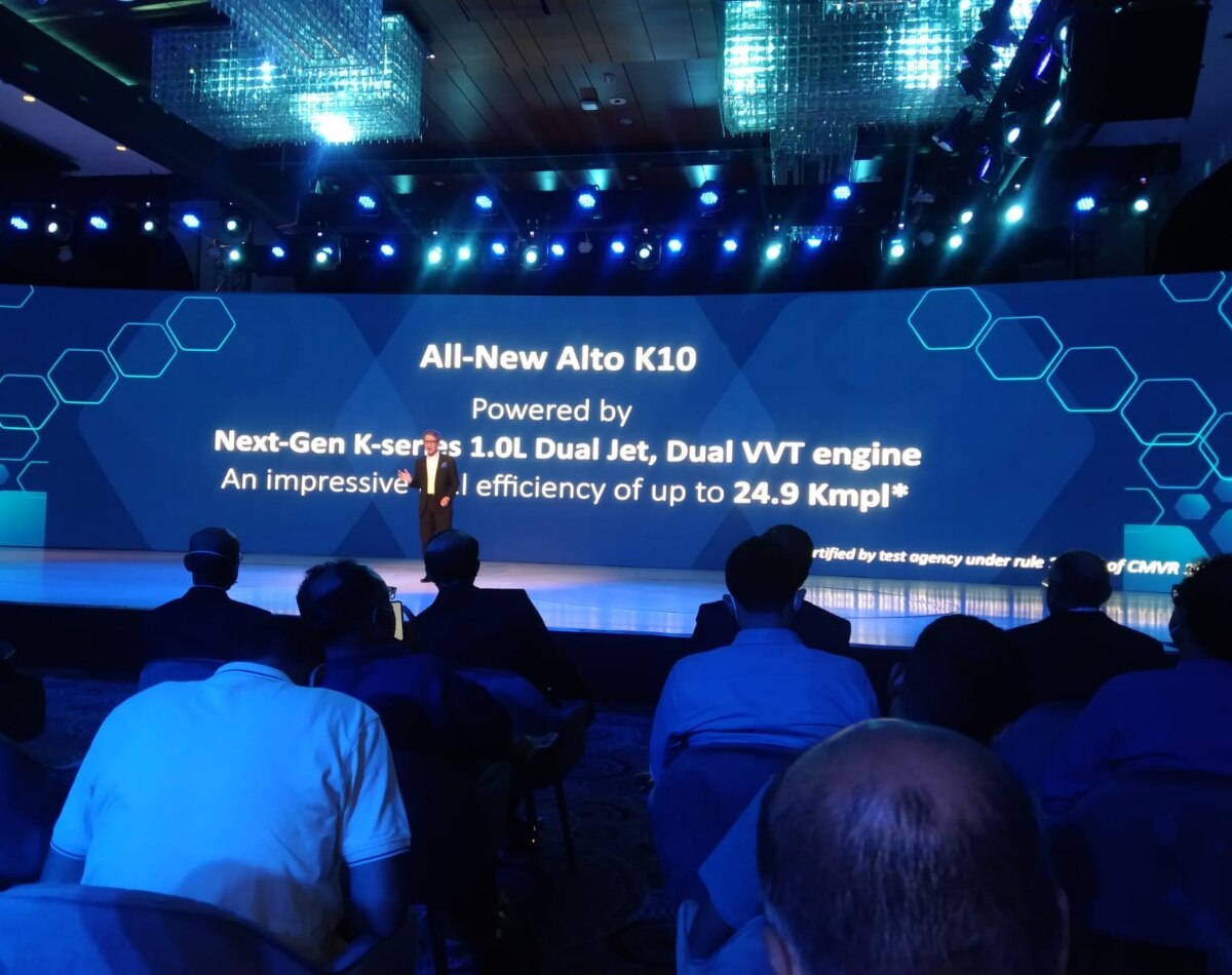 एक लीटर में 25 किमी का माइलेज 