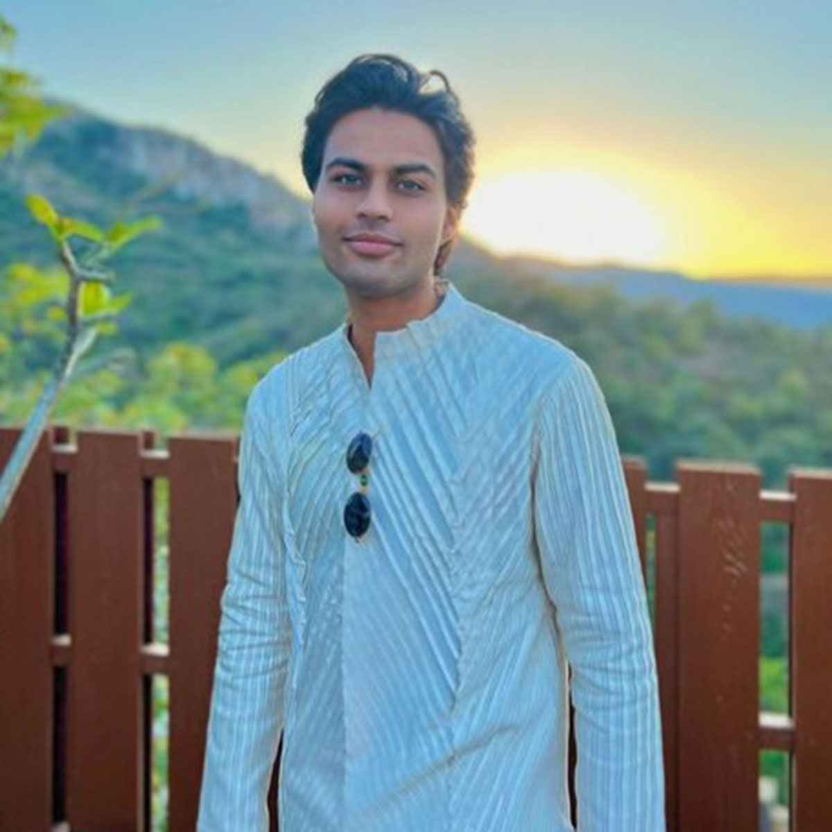 अक्षत  राजन