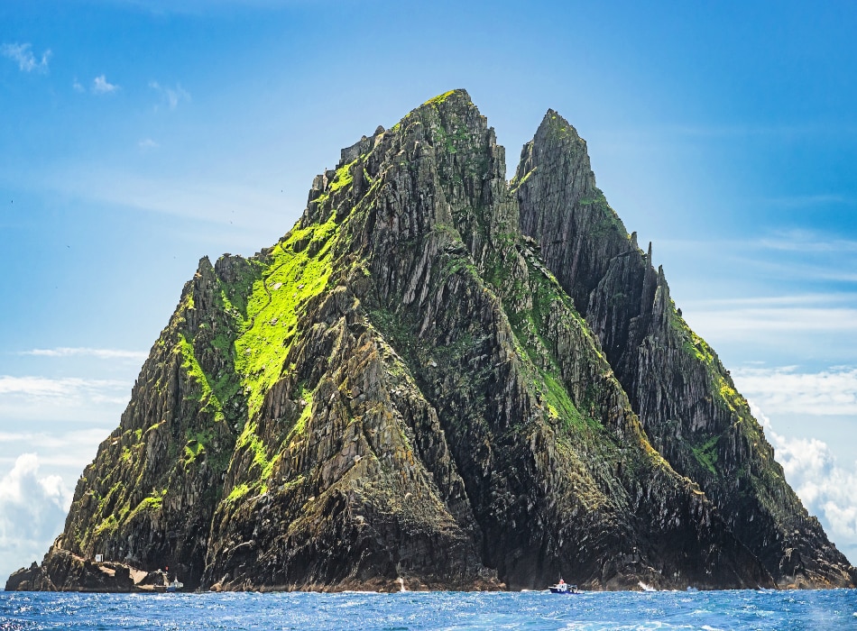 स्किलिंग माइकल माउंटेन, आयरलैंड (Skellig Michael Mountain, Ireland)